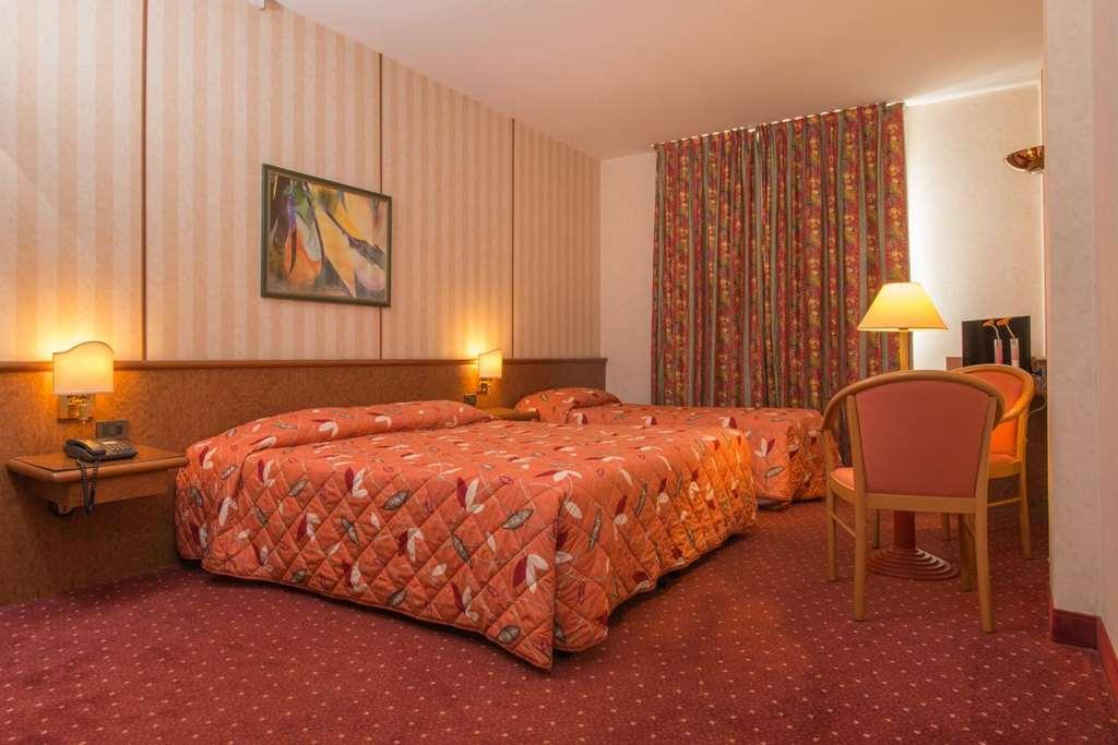 Meditur Hotel Помеція Номер фото
