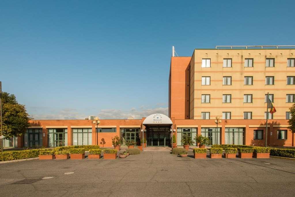 Meditur Hotel Помеція Екстер'єр фото