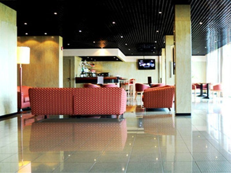 Meditur Hotel Помеція Екстер'єр фото